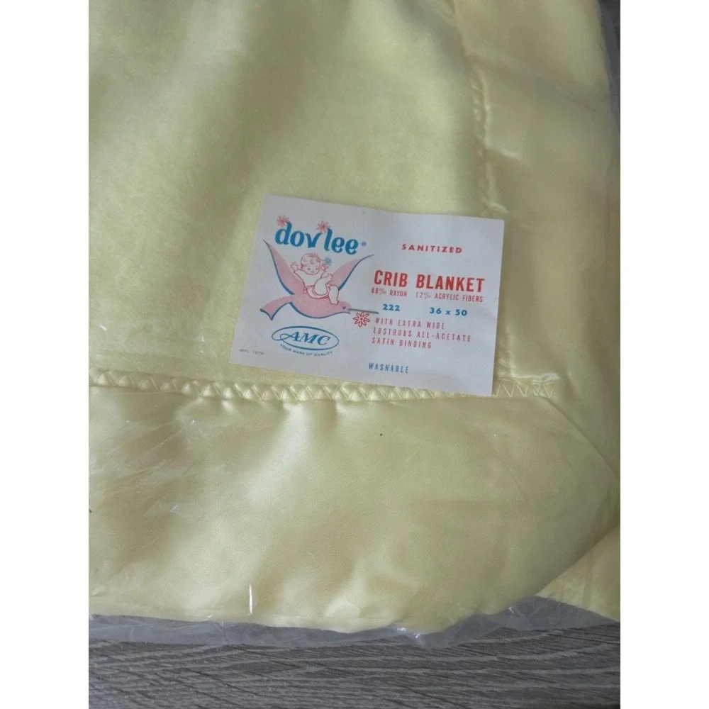 Vintage Dovlee Pastel Yellow Nursery Crib Blanket Satin Edge Heirloom MCM